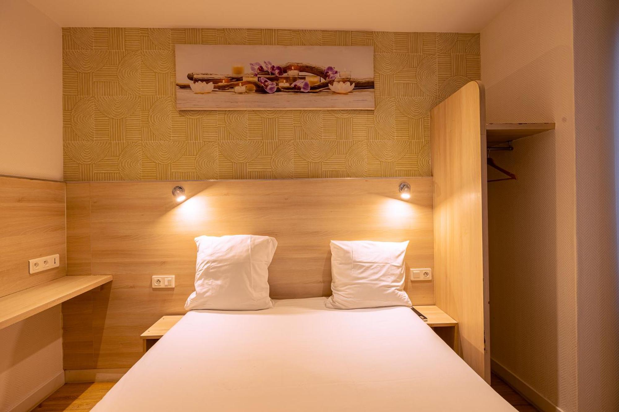 Hotel Aix Europe Paris Exterior photo