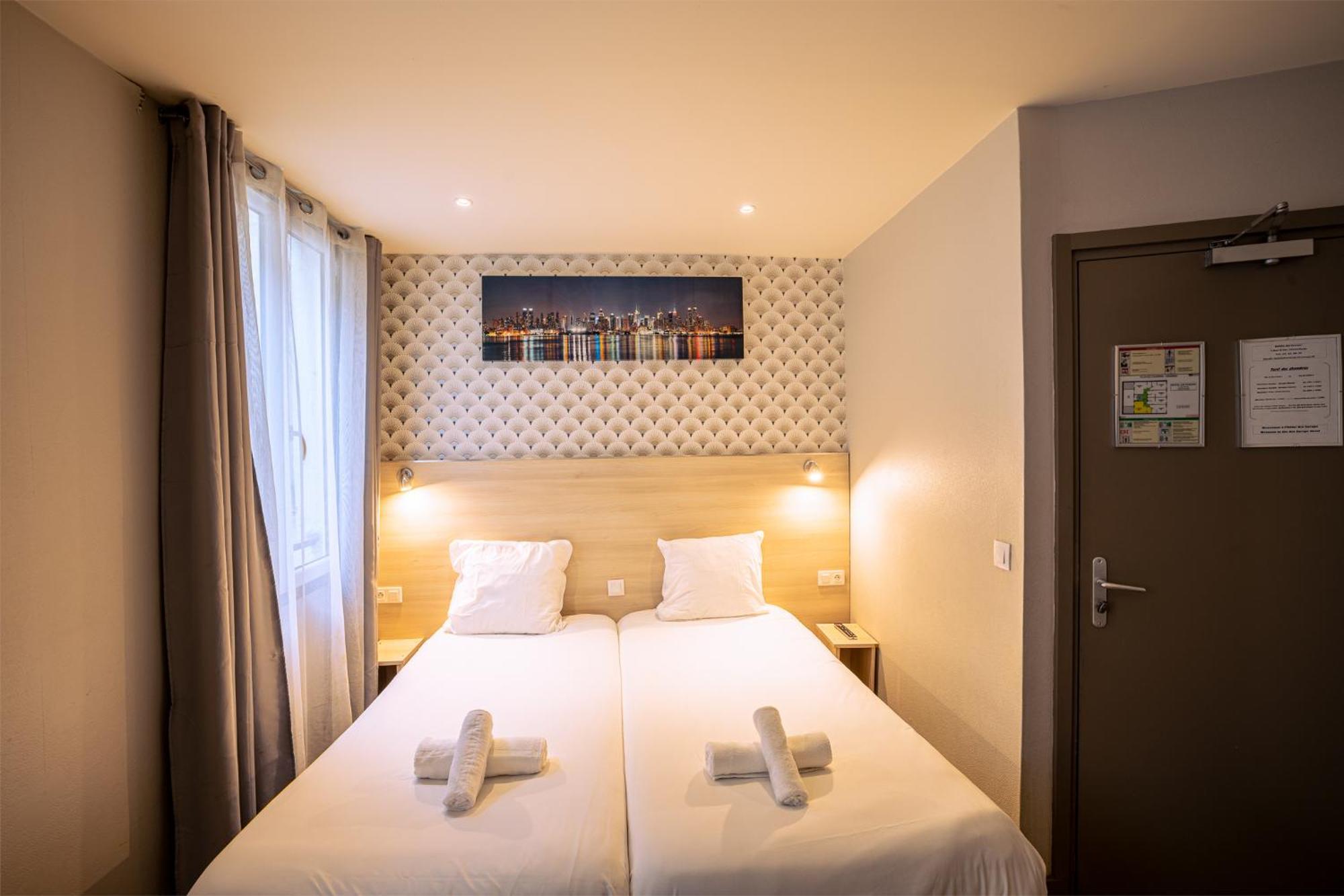 Hotel Aix Europe Paris Exterior photo