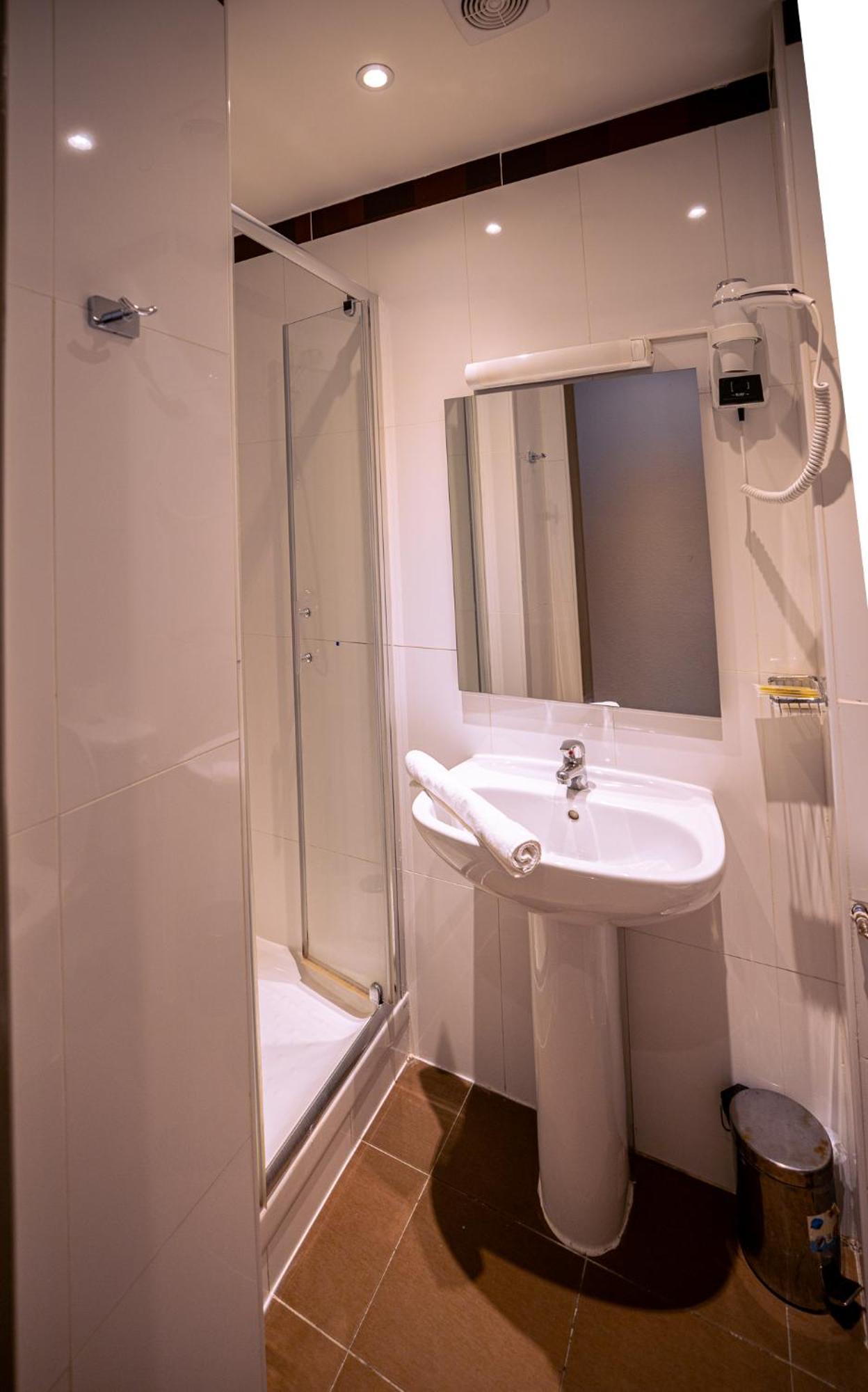 Hotel Aix Europe Paris Exterior photo